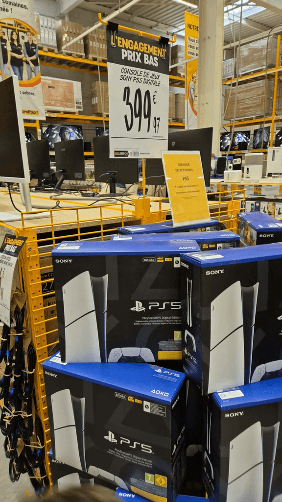 PS5 1 To, Édition Numérique disponible à Melun Champ de Foire